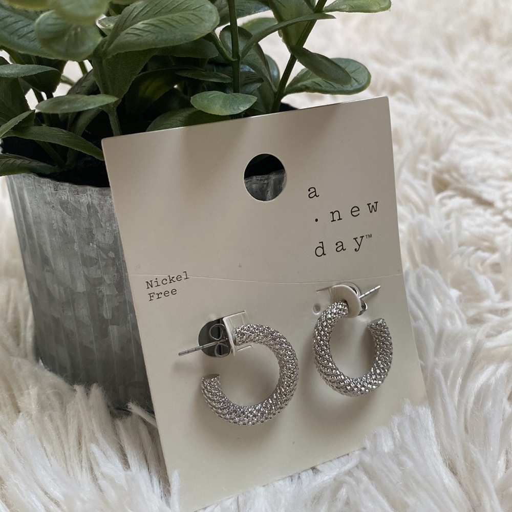 A New Day Open Weave Hoop 💗 Silver - Picture 3 of 11